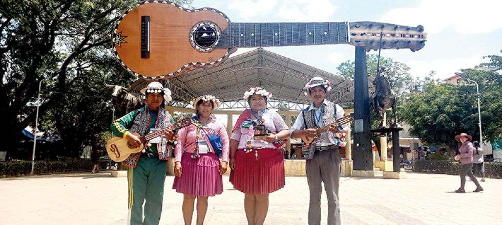 Chuquisaca Logra Dos Oros Y Una Plata En El Festival Del Charango