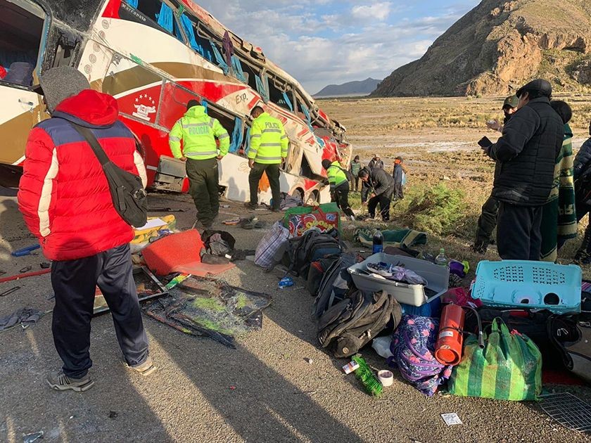 Vuelco de bus en ruta Oruro-Potosí deja siete fallecidos
