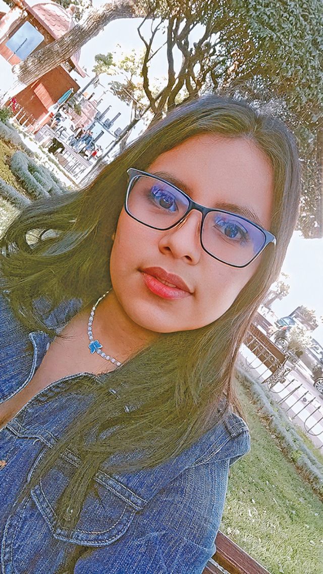 Una sucrense, en Colegios del Mundo Unido