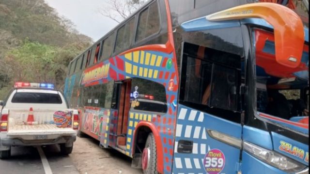 Tres muertos y diez heridos en un accidente de bus en la ruta antigua ...