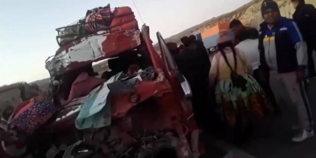Dos muertos y 15 heridos en un accidente de tránsito en la carretera La ...
