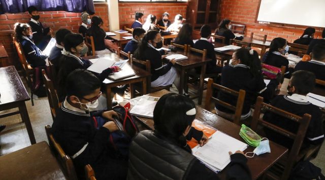 Estudiantes vuelven a clases en La Paz y Santa Cruz tras reducción de ...