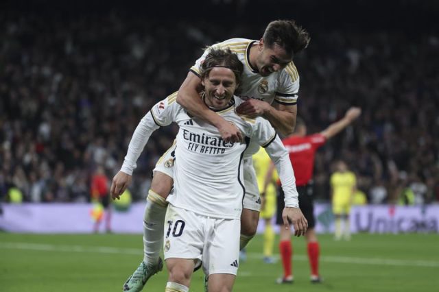 El Real Madrid golea y se sitúa como líder provisional de la Liga española
