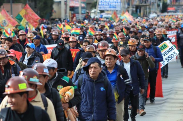 Convocan a marcha contra movilizaciones de la COB