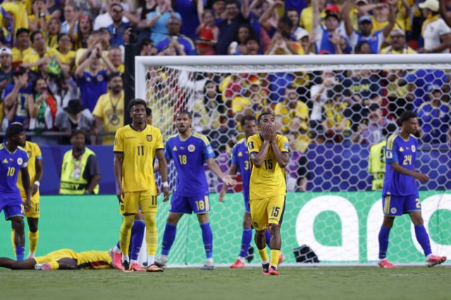 Ecuador sigue sin ganar y queda al borde de la eliminación 