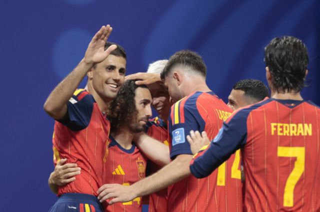 España despierta en el Mundial con una goleada sobre Arabia Saudí 