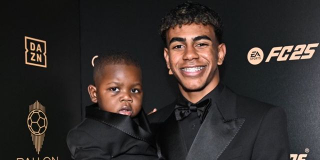 Lamine Yamal, un talismán que solo sonríe por su hermano: “Estoy enamorado de él”