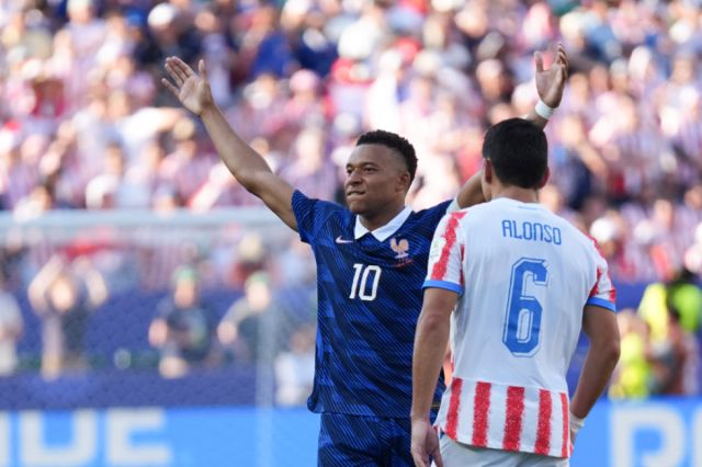 Final del partido: Paraguay 0-1 Francia 