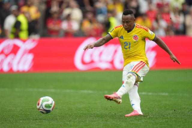 Por amenazas tras la eliminación del Mundial, Campaz decide no regresar a Colombia por seguridad
