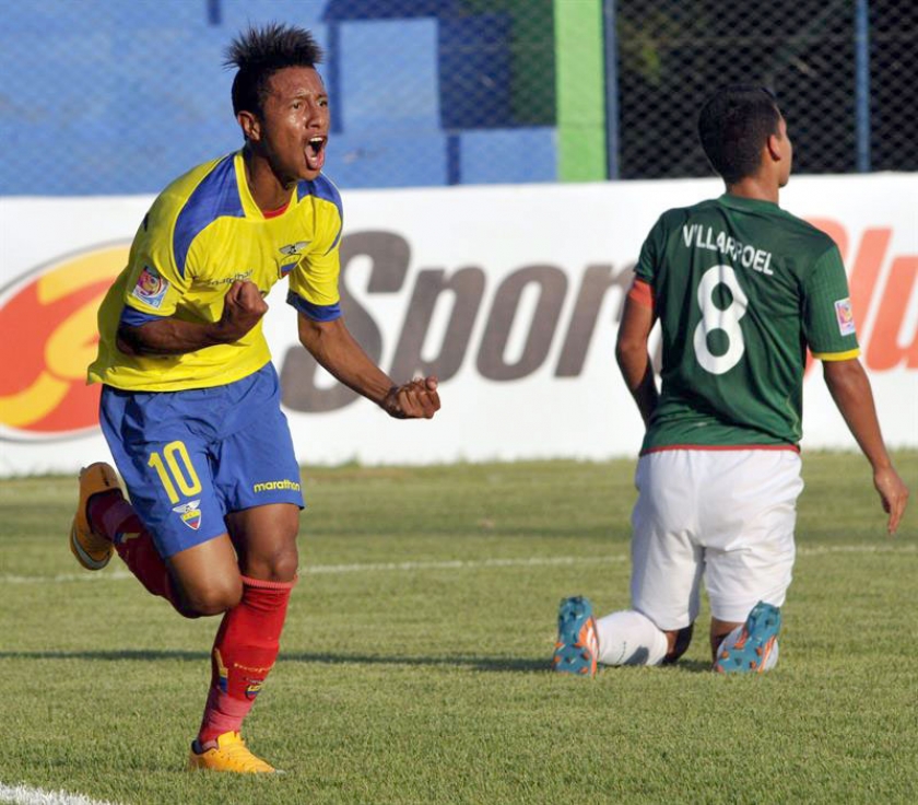 El conjunto ecuatoriano superó ampliamente al seleccionado nacional y liquidó el partido en la primera parte