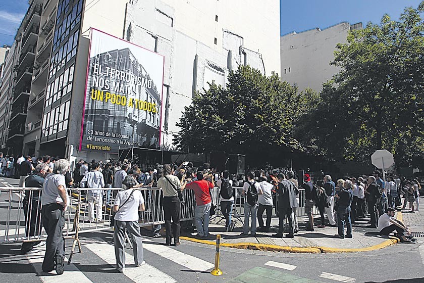 INVESTIGACIÓN. El caso denunciado por Nisman está relacionado con los ataques a la AMIA en Buenos Aires hace 23 años