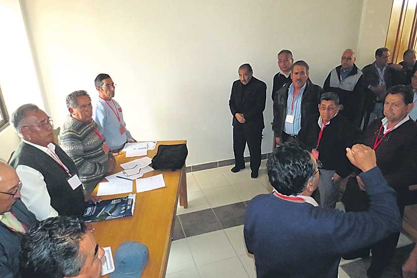 CONGRESO. La comisión económica cerró su debate entonando el himno nacional, ayer, en la Villa Bolivariana.