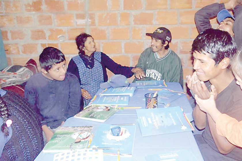 INCLUSIÓN. El Programa de Alfabetización extendió su capacitación a personas con capacidades diferentes en Padilla.