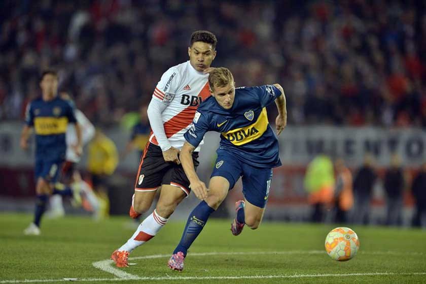 Boca Juniors y River Plate volverán a verse las caras por el torneo continental esta noche, en “La Bombonera”.