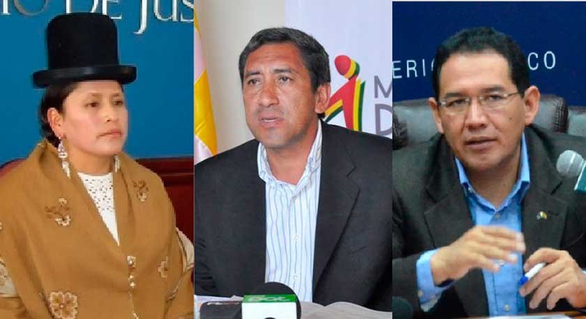 Los ministros de justicia, Virginia Velasco (i), y de deportes, Tito Montaño (c); además del Fiscal General
