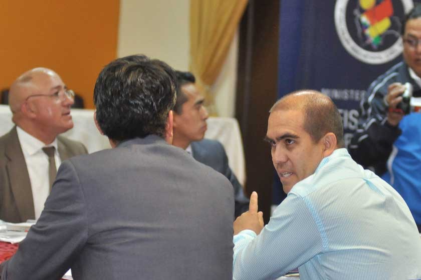 Dirigentes de la FBF declararon ante la comisión de fiscales que investiga la supuesta corrupción en el fútbol.