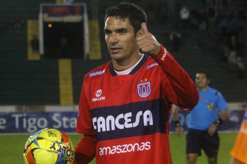 Con el delantero argentino-boliviano, la “U” tiene apenas diez jugadores confirmados para el próximo torneo.
