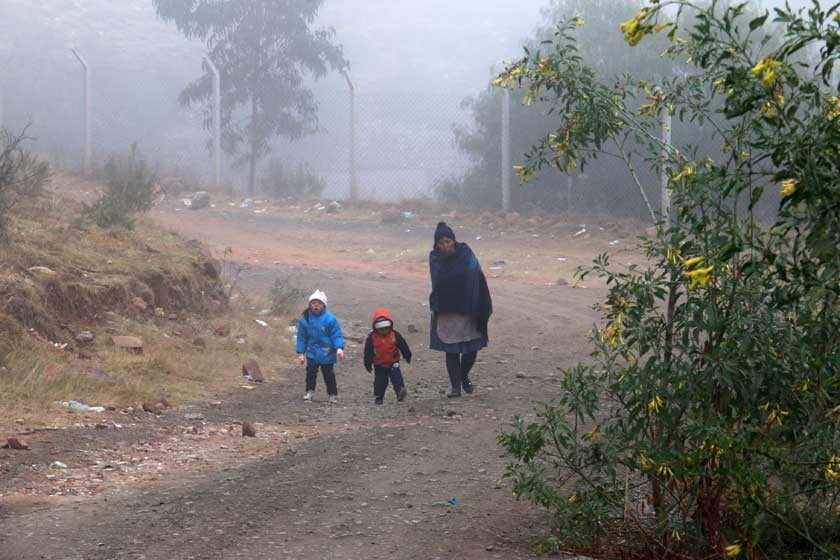 CLIMA. El sábado, la población de Sucre soportó con fuerte frío con una densa niebla.