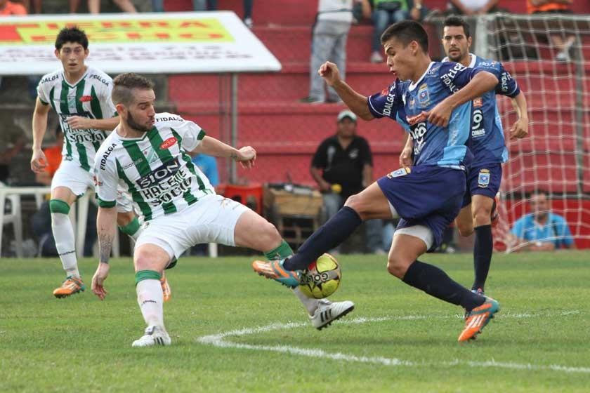 Oriente Petrolero y Blooming igualaron sin goles en el primer clásico cruceño de la Copa Cine Center.