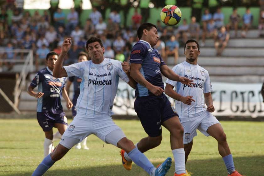 Blooming y Ciclón no se sacaron ventaja y el pase a la final del torneo de invierno se definirá el domingo en Tarija.