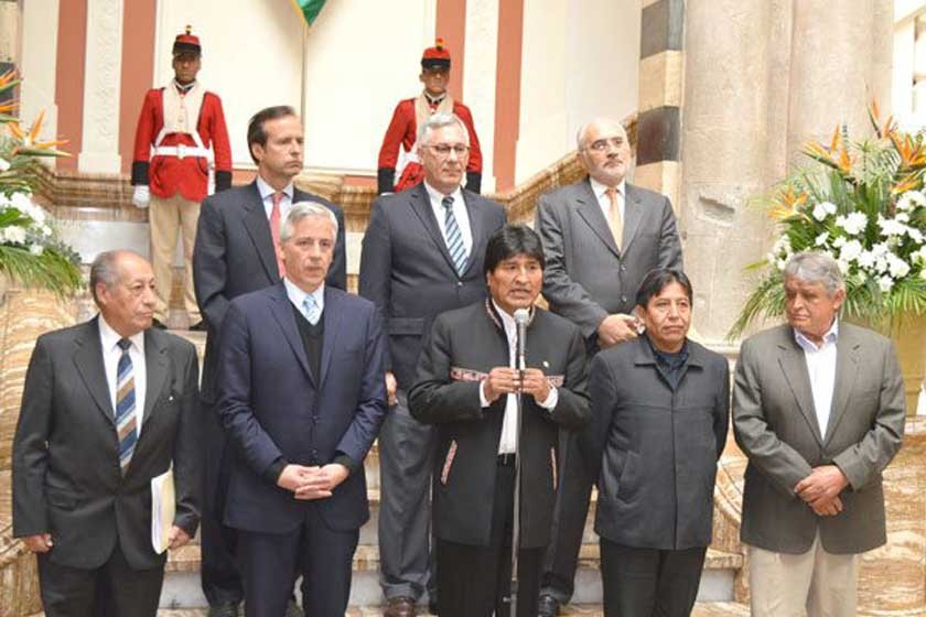 REUNIÓN. El presidente Morales convocará nuevamente a los ex presidentes para hablar sobre la demanda marítima.