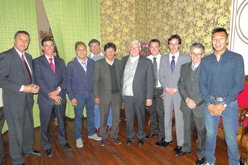 Brindis por el Arzobispo de Sucre