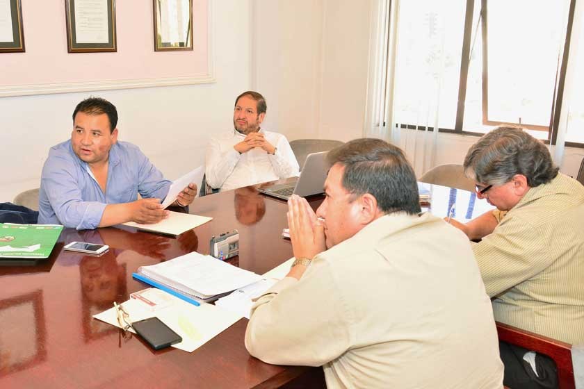 Los miembros del comité ejecutivo de la FBF decidieron mantener a Mauricio Soria al frente de la Selección.