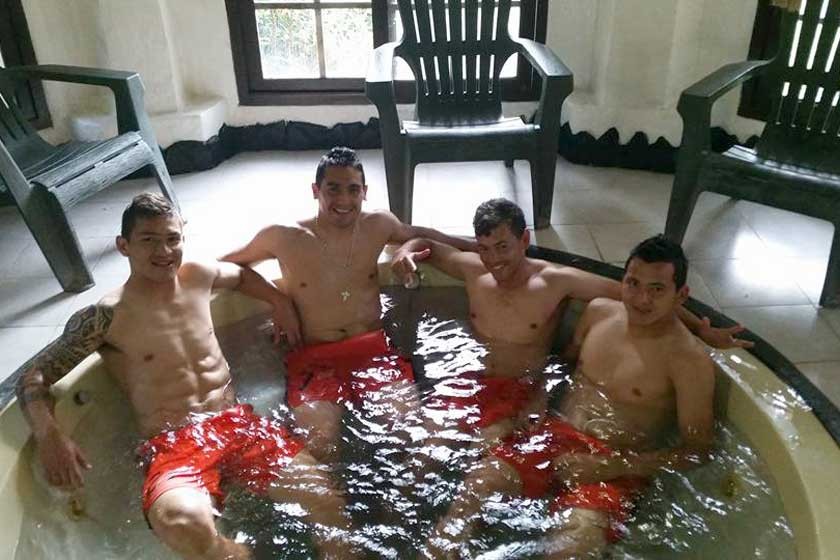 Los jugadores de Universitario titulares ante Oriente participaron de una sesión de trabajo en sauna
