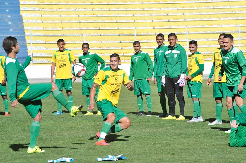 La Selección Nacional cerró prácticas ayer, en el estadio Hernando Siles, antes de ausentarse hoy a Quito