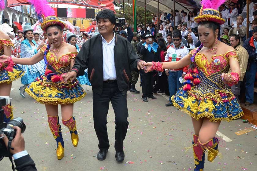 ANECDÓTICO. No sólo sus frases sino algunas actitudes como el hecho de hacerse amarrar las agujetas o bailar