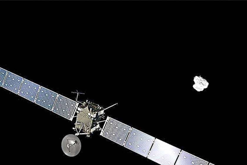 INVESTIGACIÓN. Recreación de la aproximación de la sonda Rosetta al cometa en el que se descubrió abundante oxígeno.