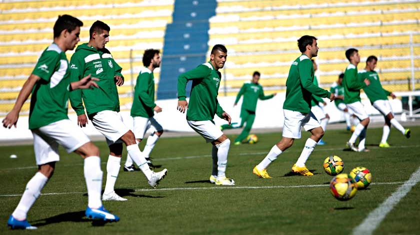 La Verde trabajó ayer en el estadio Hernando Siles, donde el técnico Julio César Baldivieso comenzó a delinear el ...