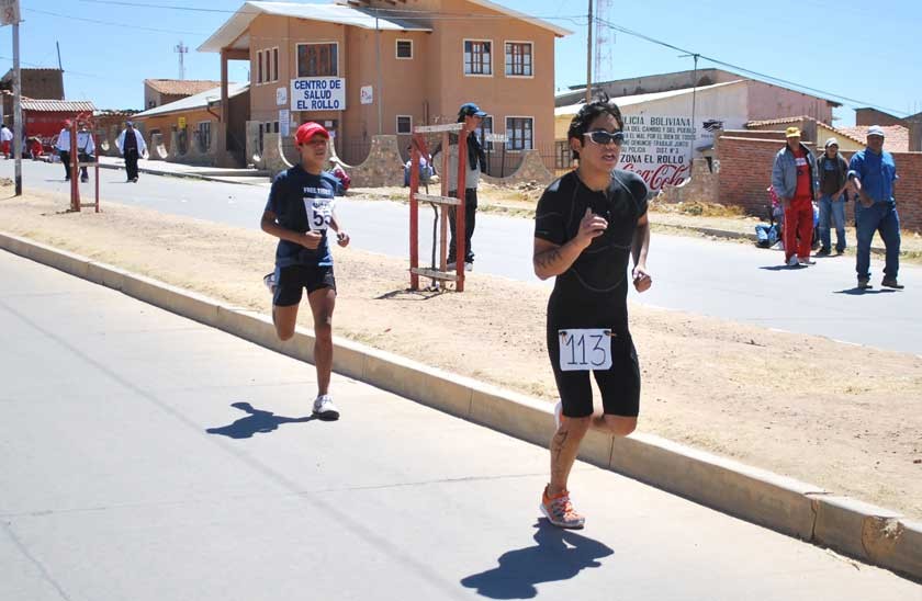 Alrededor de tres centenares de deportistas participarán en el último Campeonato Nacional de triatlón del año.