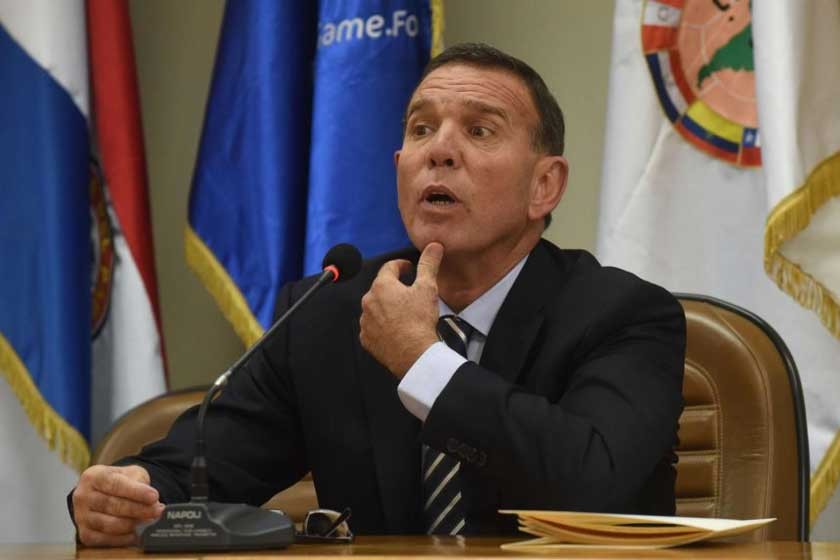 El presidente de la Conmebol, Juan Ángel Napout, se encuentra detenido en Suiza acusado de corrupción.