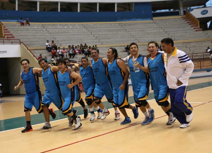 El club tarijeno Bolívar se consagró campeón de la categoría Maxi Varones, ayer, en el coliseo Polideportivo
