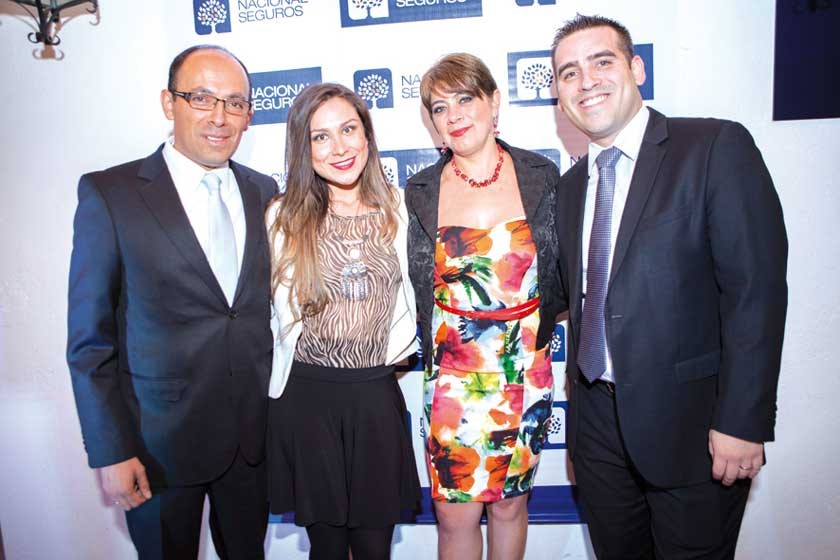 Rubén Roncal, Cinthia Zeballos, Karla Antezana y Mauricio Román, ejecutivos de Nacional Seguros Patrimoniales y Fianzas