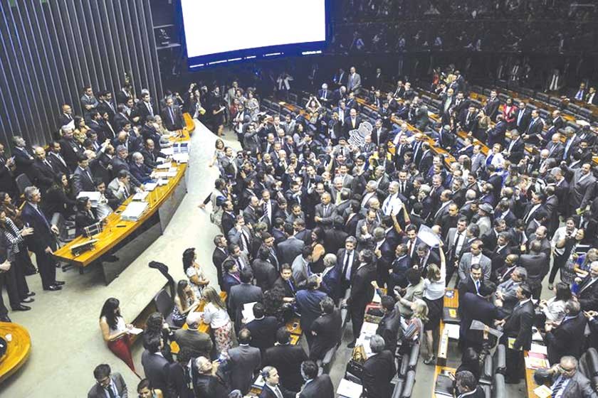 JUICIO. La oposición brasileña en el Congreso considera que la presidenta Dilma Rousseff violó la ley en la aprobación