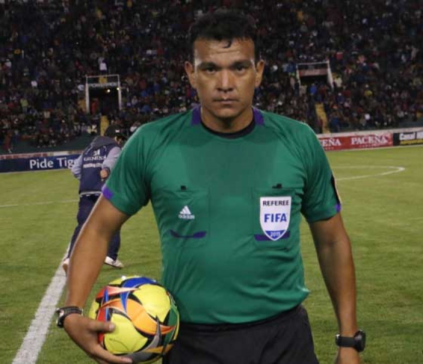 El árbitro Alejandro Mancilla fue uno de los más criticados.