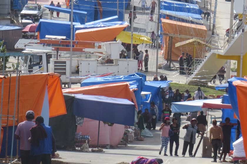 FERIA NAVIDEÑA. La mayoría de los comerciantes instaló sus puestos de venta y se estima que a partir de mañana comenzará
