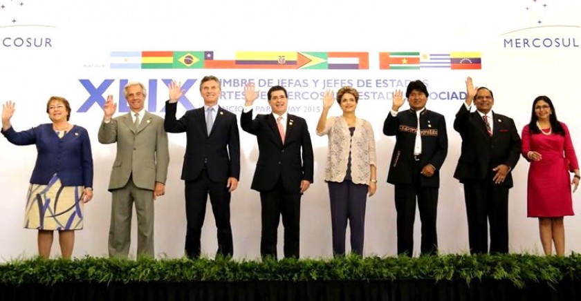 Los Presidentes posan para la foto oficial del Mercosur. La canciller venezolana reemplazó a Nicolás Maduro. Foto: EFE