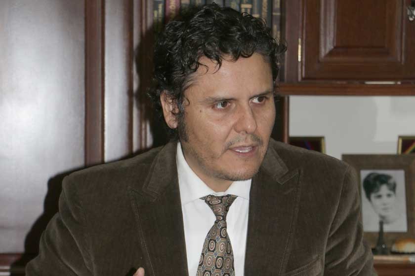 DECEPCIÓN. Marco Baldivieso, abogado de Damián Condori, expresa su desacuerdo con la decisión del TCP.