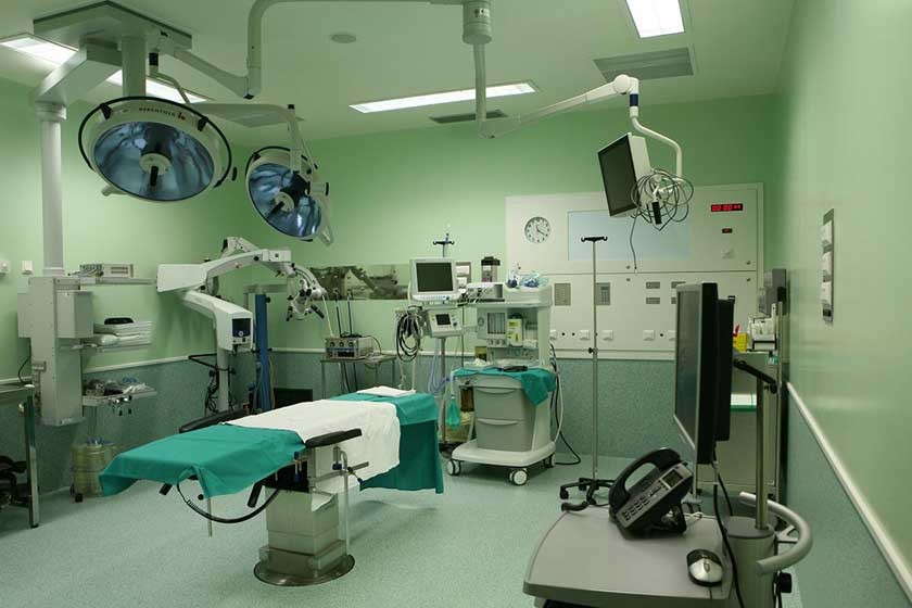 NORMATIVA. Un hospital, además de infraestructura y equipamiento adecuado, debe tener profesionales especialistas