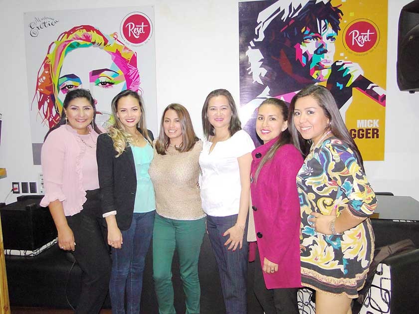 Maritza Blanco, Vanesa De Candia, Susana Valda, Lilian Daza, Gabriela Escalante y América Mayta.