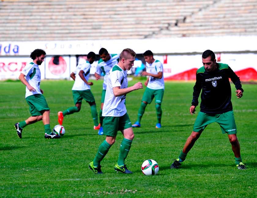 La selección boliviana debe trabajar este mes para encarar la quinta y sexta fecha de las Eliminatorias Sudamericanas.