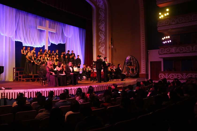 ORATORIO. "El Mesías", la pieza emblemática del barroco sacro alemán fue presentada anoche en el Teatro Gran Mariscal.