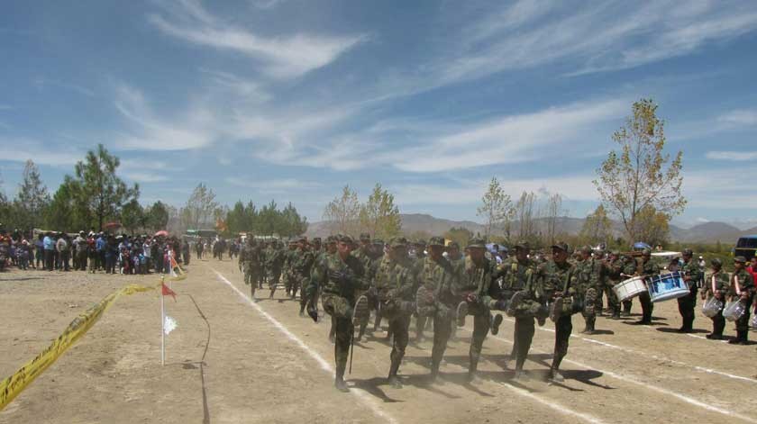 HOMENAJE. En Arpaja se realizó un solemne desfile cívico militar.
