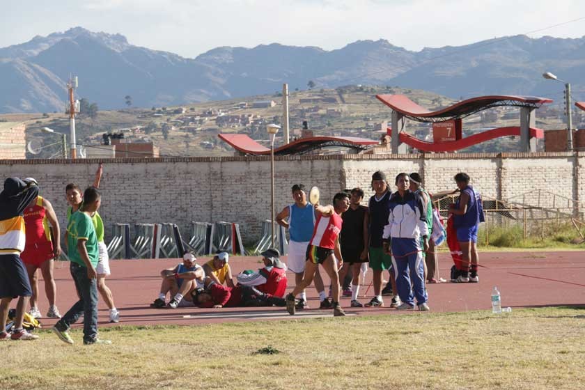 Las pruebas de atletismo, desarrolladas en el estadio Patria, fueron las que reunieron a más deportistas no videntes.