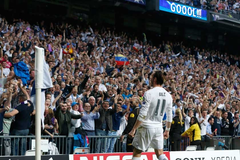 El jugador galés del Real Madrid, Gareth Bale, celebra el gol que dio la clasificación a la final de la Liga de Campeone