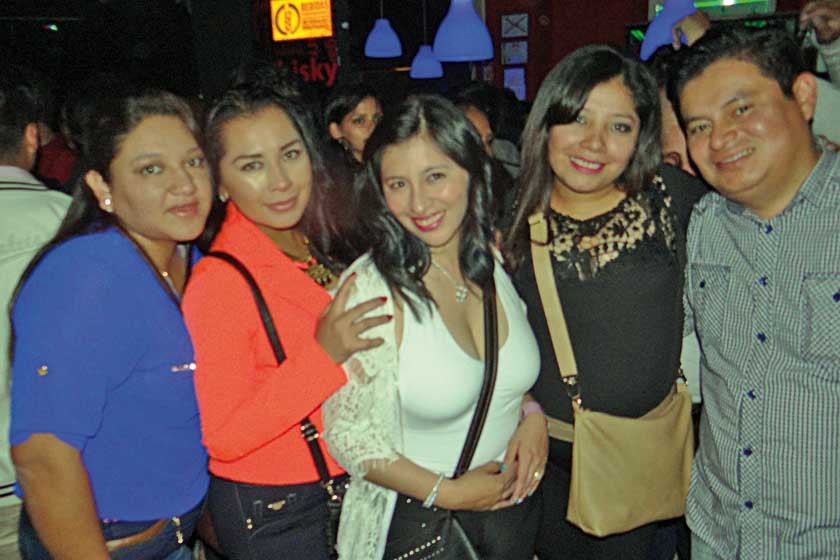 Roxana, Fabiola, Paola, Agustina y Mauricio.