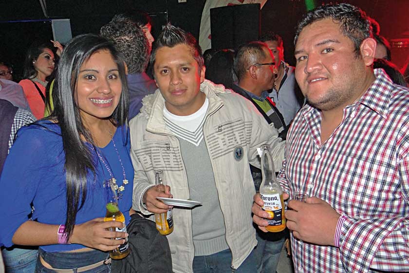Yesica Llave, Víctor Morales y Jonathan Carrillo.